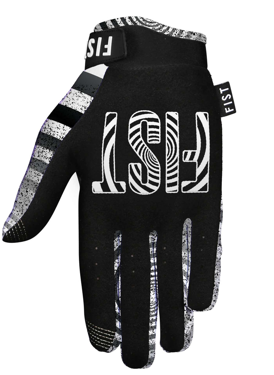 SPIRALING GLOVE